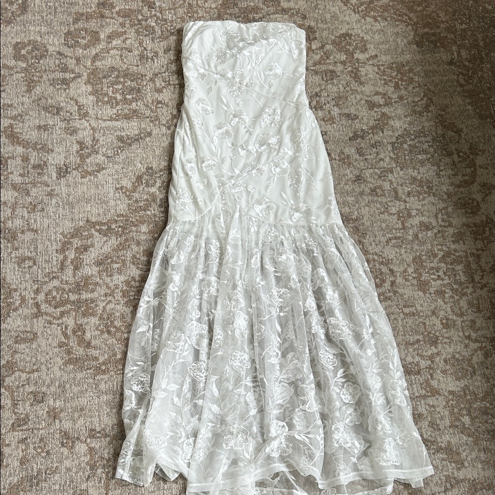 Lulu's Strapless White Lace Mermaid Dress
